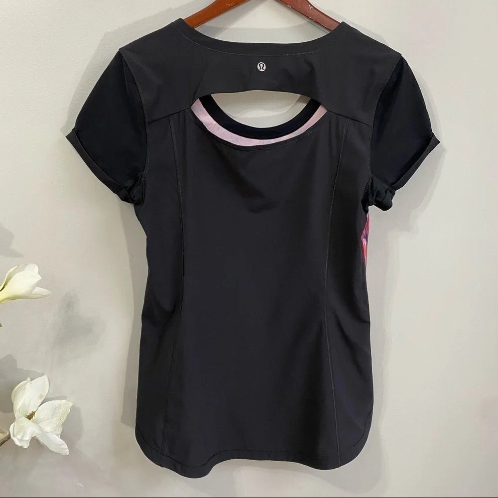 Lululemon Lighten up top in rose prints J125